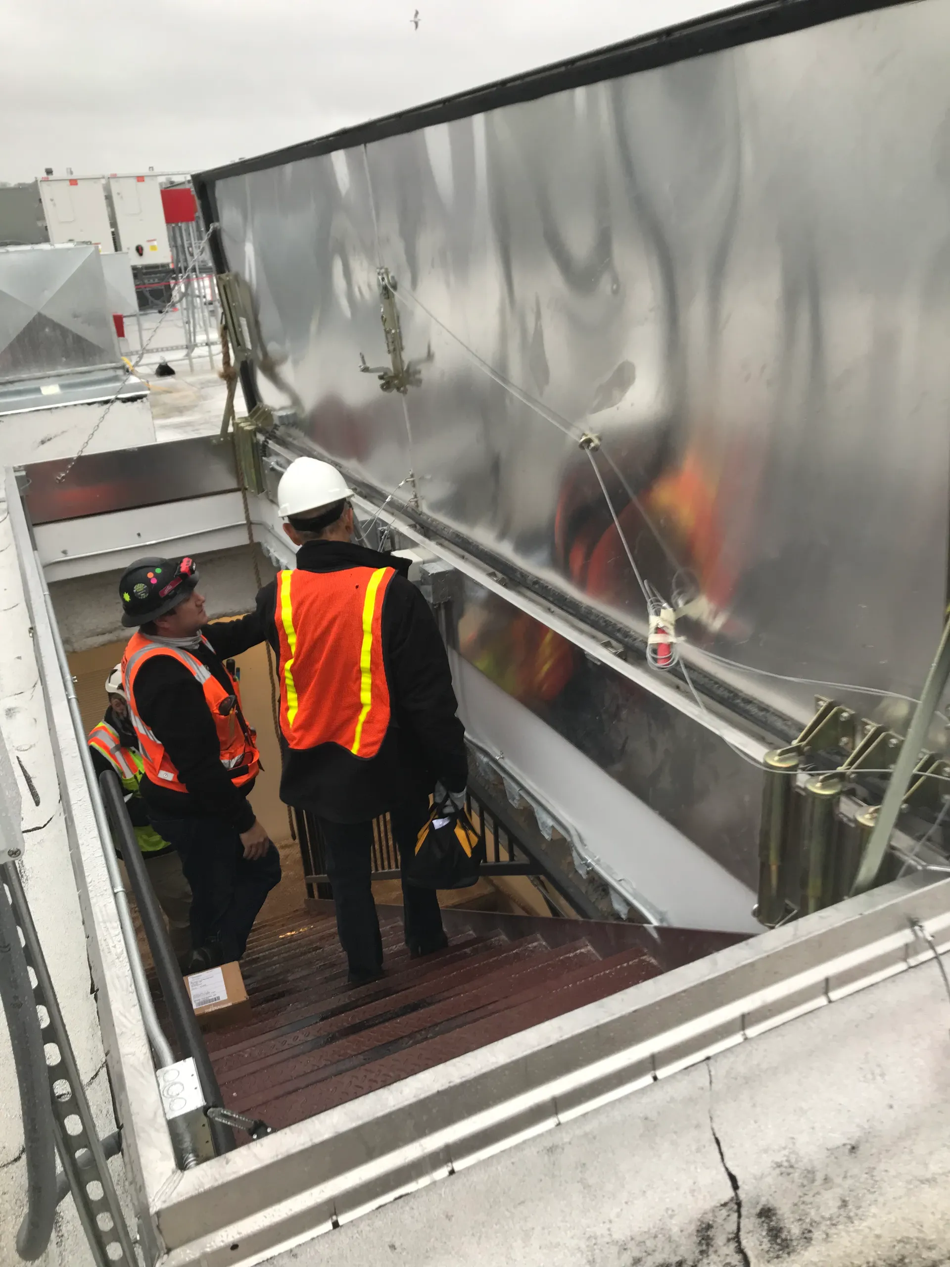 Rooftop inspection of a large access hatch installation